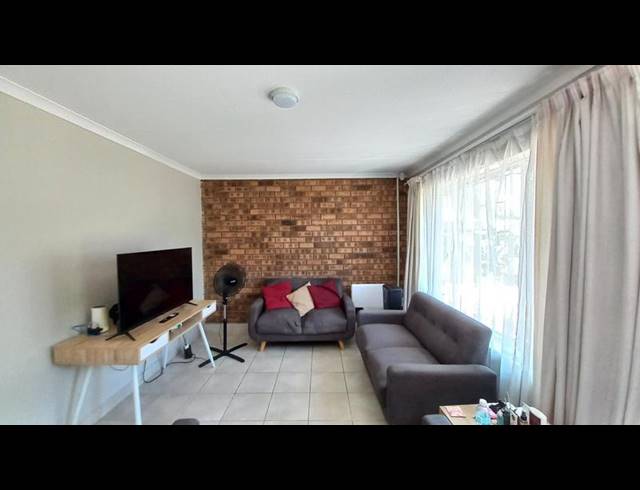 3 BEDROOM PROPERTY TO RENT IN THE REEDS